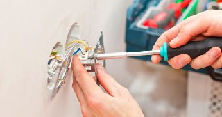 Электромонтажные работы Краснокаменск цена 469 руб Электрика под ключ
